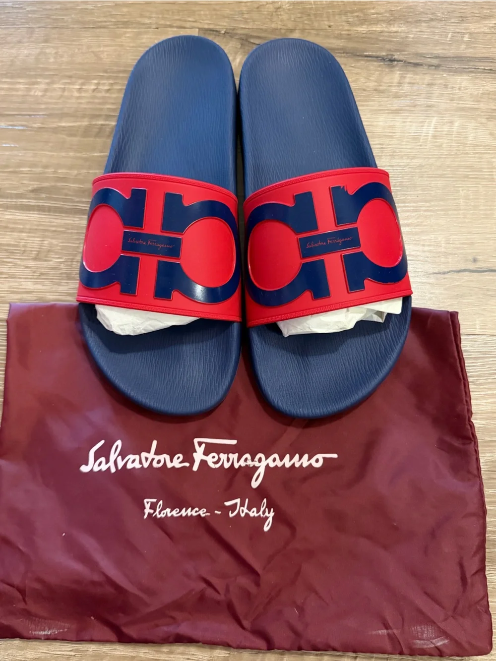 Salvatore Ferragamo Navy & Red Logo Slide Slides